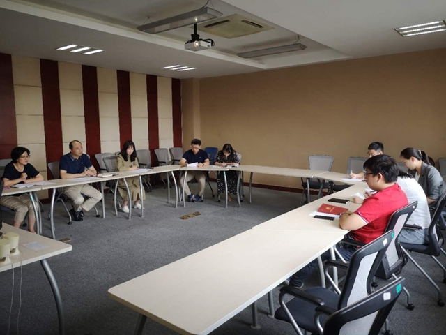 澳门葡京娱乐
召开2020-2021学年教职工兼职辅导员工作会议